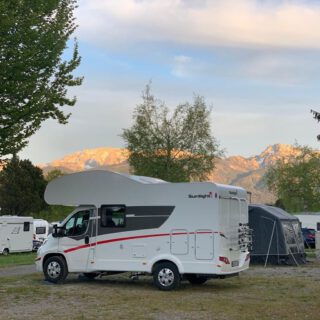 Ihr habt noch keinen Urlaub geplant?🤔
Kein Problem! Unser Wohnmobil ist noch vom 21.06 bis zum 02.07. frei und wartet darauf, mit euch in den Urlaub zu fahren!😍🤩
•
#fwsauerland #sauerland #schmallenberg #urlaub #wohnmobil #wohnmobilurlaub #wohnmobilreise #vermietung #winterberg #eslohe #willingen #lennestadt